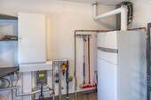 HWR mit Gas-Zentralheizungsanlage und Waschmaschin - 