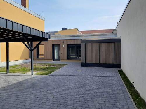 Hinterhaus und Hof - Etagenwohnung mit 110,00 m² in Ltherstadt Wittenberg zur Miete