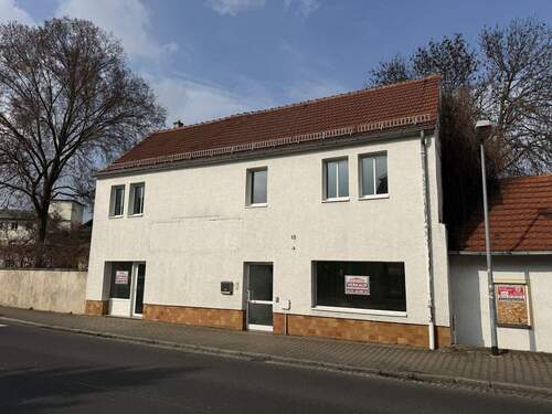 Bild 2 - 8 Zimmer Mehrfamilienhaus, Wohnhaus zum Kaufen in Radeburg