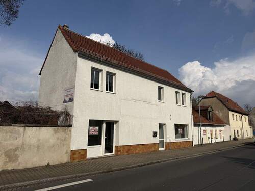 Bild 3 - 8 Zimmer Mehrfamilienhaus, Wohnhaus in Radeburg