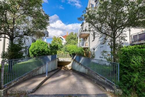 Tiefgaragenzufahrt - 