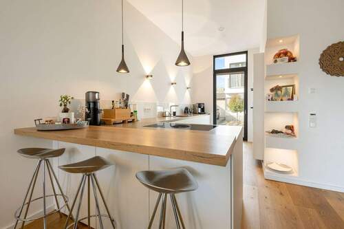 Offene Wohnküche - 5 Zimmer Einfamilienhaus zum Kaufen in Düsseldorf