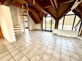 Wohn-/Essbereich - KL-Nähe Fliegerstraße - Renovierte 4-Zimmer-Maisonettewohnung mit Balkon in Top-Lage