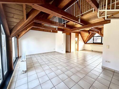 Wohn-/Essbereich - 4 Zimmer Etagenwohnung zur Miete in Kaiserslautern