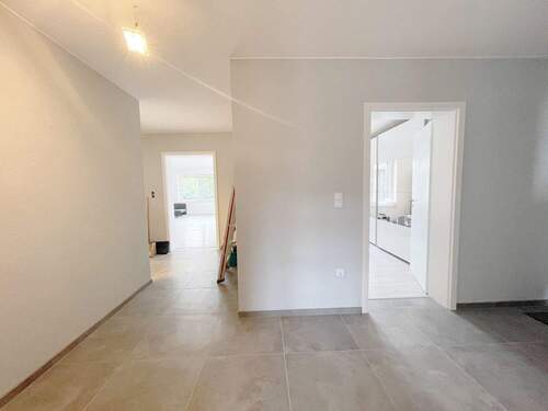 Flurbereich - 8 Zimmer Einfamilienhaus in Tespe