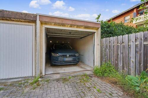 Große separate Garage im Eigentum - 