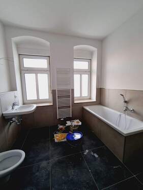 Badezimmer - 4 Zimmer Etagenwohnung in Chemnitz