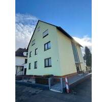 Solides Mehrfamilienhaus mit Ausbaupotenzial in Mannheim-Seckenheim