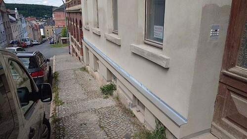 neu verputzter Sockelbereich - 