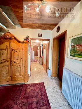 Flur EG - 1 Zimmer Einfamilienhaus in Teuschnitz