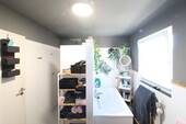 Badezimmer 1. OG DHH links - 