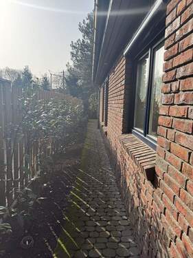 Seitenansicht - 5 Zimmer Einfamilienhaus zum Kaufen in Bad Zwischenahn