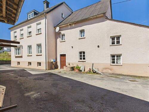Haus und Anbau - 8 Zimmer Bauernhaus, Landhaus zum Kaufen in Geichlingen