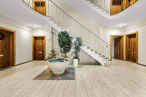 Stillvolles Foyer - 1 Zimmer Etagenwohnung in München