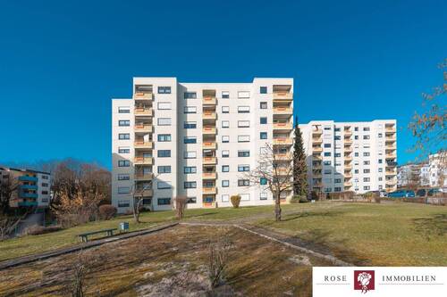 Ansicht Süd - Attraktive leerstehende 2-Zimmer-Wohnung mit Außenstellplatz auf der Korber Höhe in Waiblingen