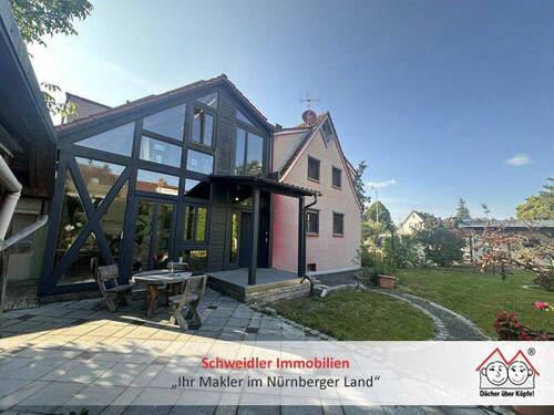 Nordwestansicht - Platz für Ideen! Doppelhaushälfte mit Wintergarten, Werkstatt und vielem mehr in RöthenbachPegnitz
