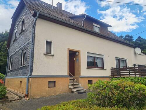 Rückansicht - Einfamilienhaus mit 145,00 m² in Oberdreis / Lautzert zum Kaufen