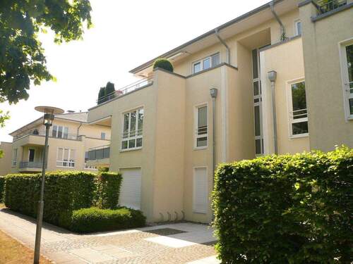 Hausansicht - Traumhafte Gartenwohnung in Sülldorf