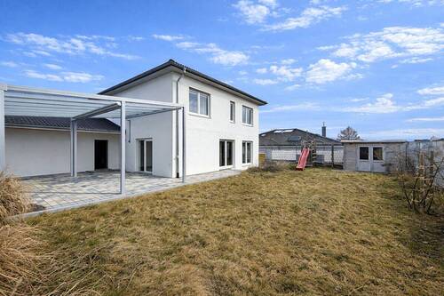 Garten und Terrasse - 5 Zimmer Einfamilienhaus zum Kaufen in Zimmern ob Rottweil