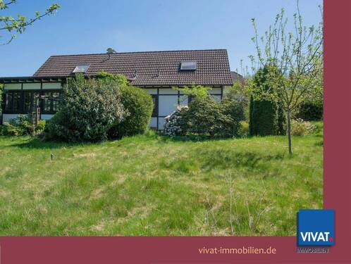 Bild 1 - Charmantes Einfamilienhaus mit großem Grundstück. Ruhige, zurückgesetzte Wohnlage.