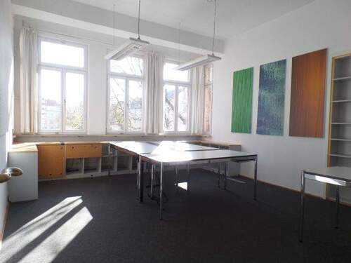 Büro 1 - 