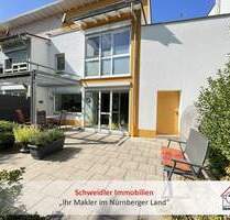 Baujahr 2000 trifft rund 160 m² Wohnfläche - Reiheneckhaus mit Carport in Rückersdorf-Strengenberg