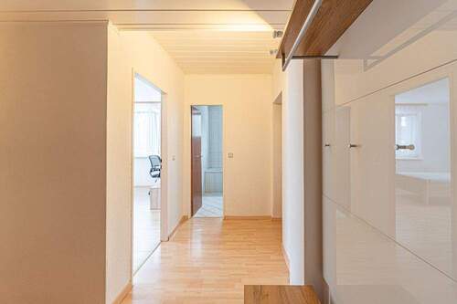 Flur - 2 Zimmer Etagenwohnung zum Kaufen in Bad Harzburg