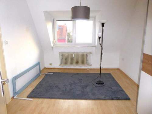 Zimmer 3 - Etagenwohnung mit 70,00 m&sup2; in Nürnberg zur Miete