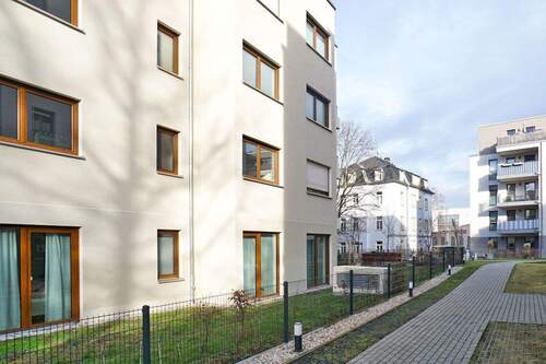 Blick Richtung Hof - 2 Zimmer Etagenwohnung in Dresden