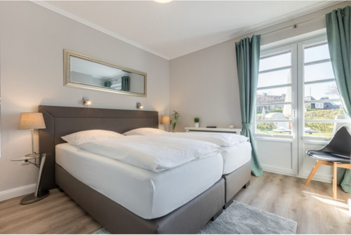 Flügeltür vom Schlafzimmer auf die Terrasse - 