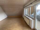 Wohn-/Essbereich - Helle Zweizimmerwohnung in Friolzheim