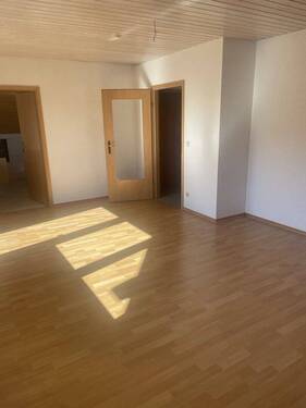 Wohn-/Essbereich - 2 Zimmer Etagenwohnung zur Miete in Friolzheim
