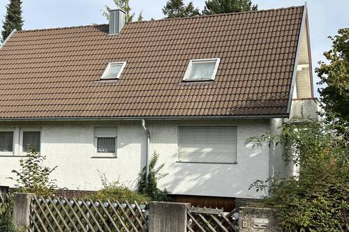 Hausansicht - Ein-Zweifamilienhaus in Leinfelden-Echterdingen