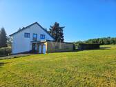 Wohnen direkt in der Natur - Mehrfamilienhaus, Wohnhaus mit 290,00 m² in Weilrod zum Kaufen