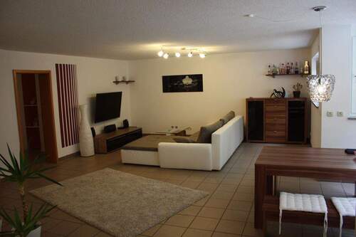 Wohnzimmer - 2 Zimmer Etagenwohnung in Obermichelbach