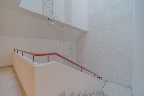 Treppenhaus - Etagenwohnung mit 128,00 m&sup2; in Mannheim zum Kaufen