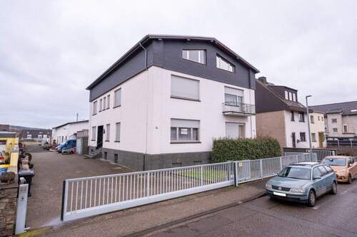 Aussenansicht 11 - Einfamilienhaus plus Mehrfamilienhaus und Halle in Andernach!