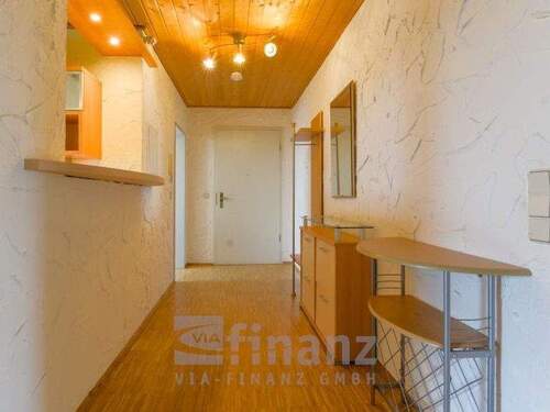 Flur - Etagenwohnung mit 81,00 m&sup2; in Chemnitz zum Kaufen