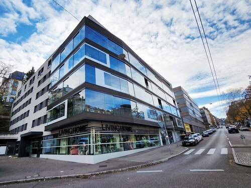 Straßenansicht - 4 Zimmer Etagenwohnung in Stuttgart