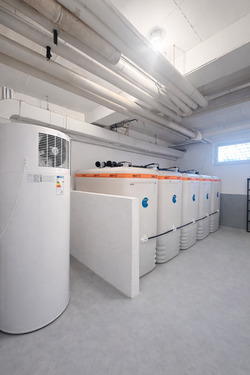 Brauchwasserwärmepumpe + Öl-Tanks - 