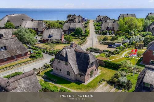 Bild 1 - Einfamilienhaus unter Reet in toller Lage von List