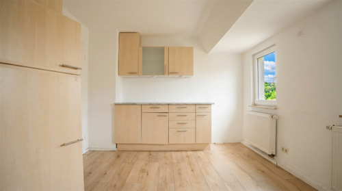 Küche mit Essbereich - 4 Zimmer Etagenwohnung in Plochingen