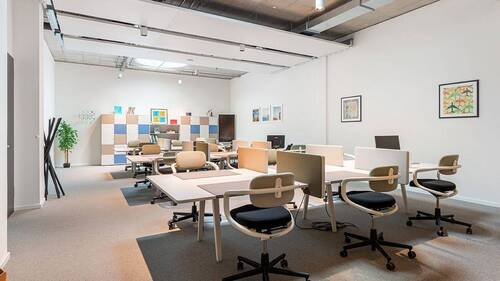 Büro - Hochmoderne Bürofläche M im Werksviertel: flexibel, 247, möbliert