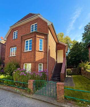 Ansicht Sraßenseite - 5 Zimmer Einfamilienhaus zum Kaufen in Hamburg