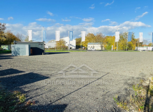 geschotterte Teilfläche - gut gelegenes Gewerbegrundstück mit geschotterter Teilfläche und Verkaufscontainer