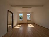PXL_20250807_131220960 - zentrumsnahe 2-Zimmer-Wohnung - 403,00 EUR Kaltmiete, ca.  62,00 m² Wohnfläche