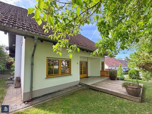 IMG_3281.jpg - Einfamilienhaus mit 191,00 m&sup2; in Gückingen zum Kaufen