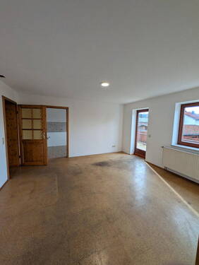 Wohnzimmer - Vermietung 2 Zimmer Wohnung mit Südbalkon
