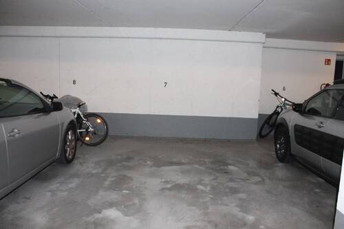 Tiefgaragen Stellplatz - 