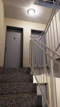 Treppenhaus.jpg - Etagenwohnung in Hohen Neuendorf zum Kaufen